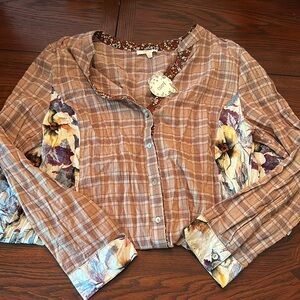 ODDY Tan and Orange Plaid Button Down Shirt with Floral Details Size Large NWOT